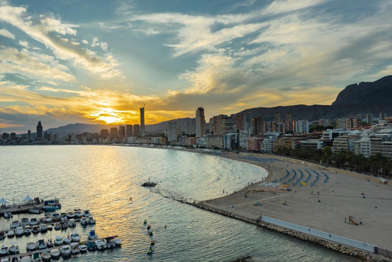 Apartamentos La Mar Бенидорм Экстерьер фото