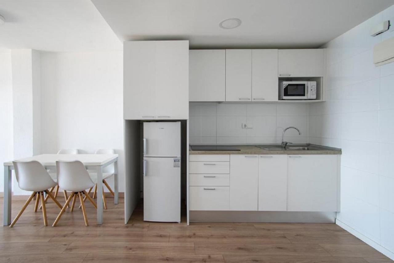 Apartamentos La Mar Бенидорм Экстерьер фото