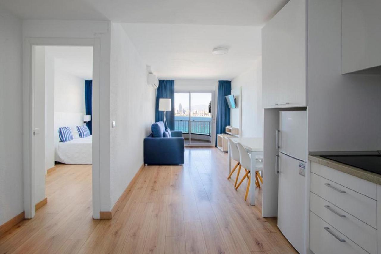 Apartamentos La Mar Бенидорм Экстерьер фото