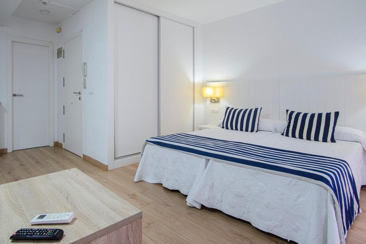 Apartamentos La Mar Бенидорм Экстерьер фото